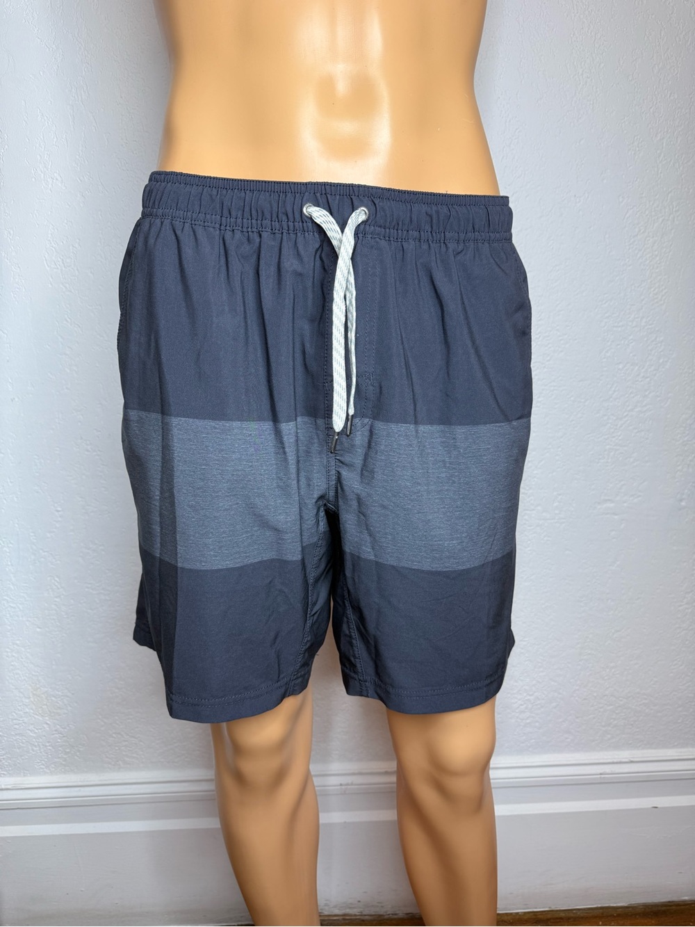 Vuori Kore Short Sangria Texture Block Mens Size XL V302 Lined Athletic 7.5”